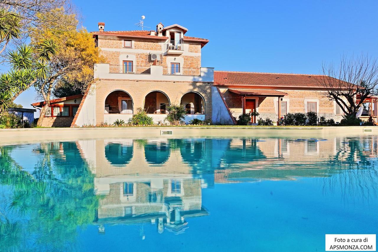 Hotel Casale Del Vento Aprilia Esterno foto