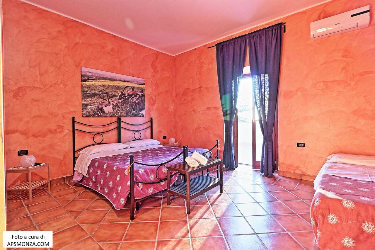 Hotel Casale Del Vento Aprilia Esterno foto