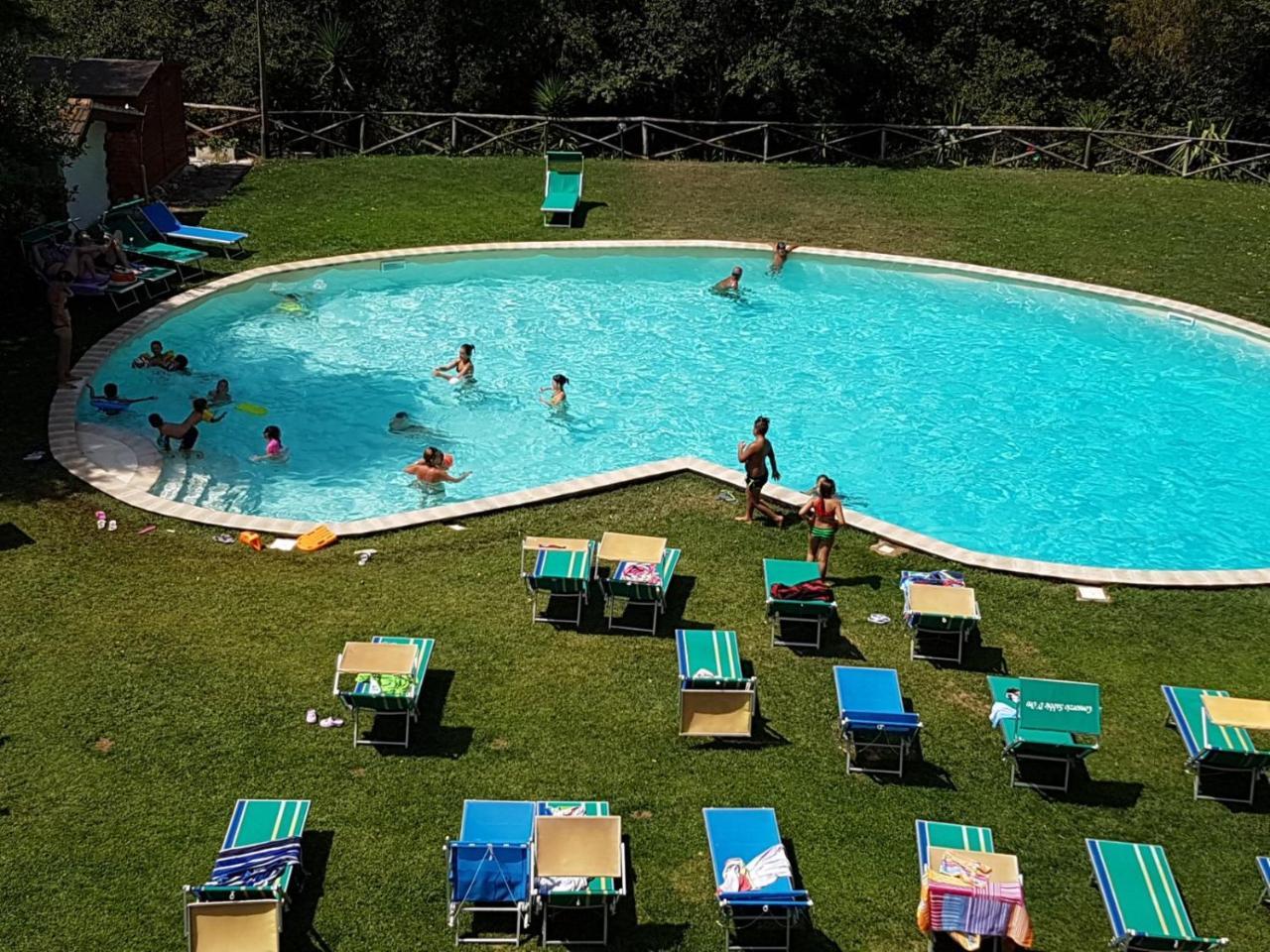 Hotel Casale Del Vento Aprilia Esterno foto